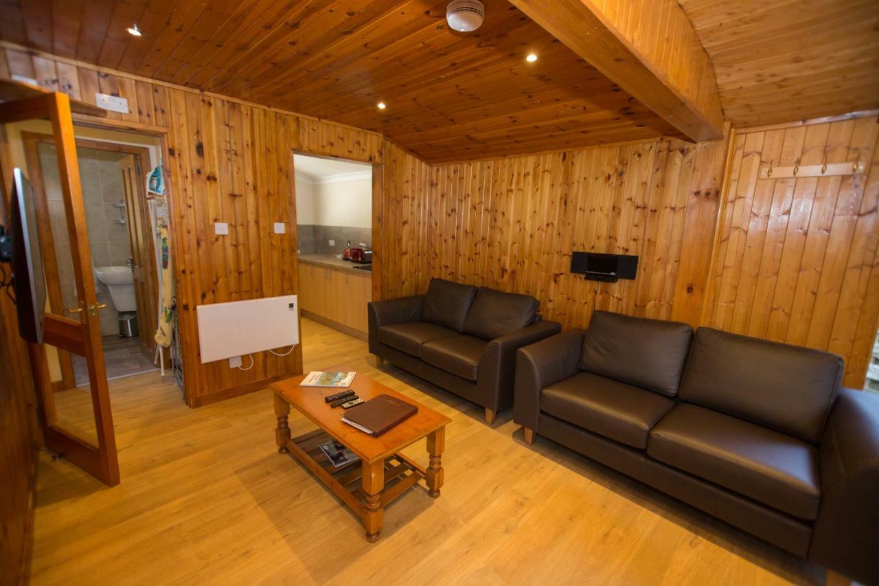 Invercauld Lodges Ballater Bagian luar foto