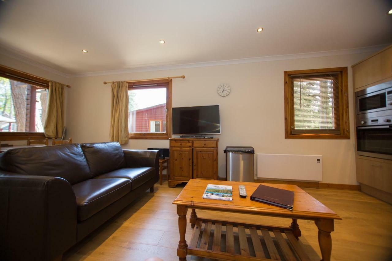 Invercauld Lodges Ballater Bagian luar foto