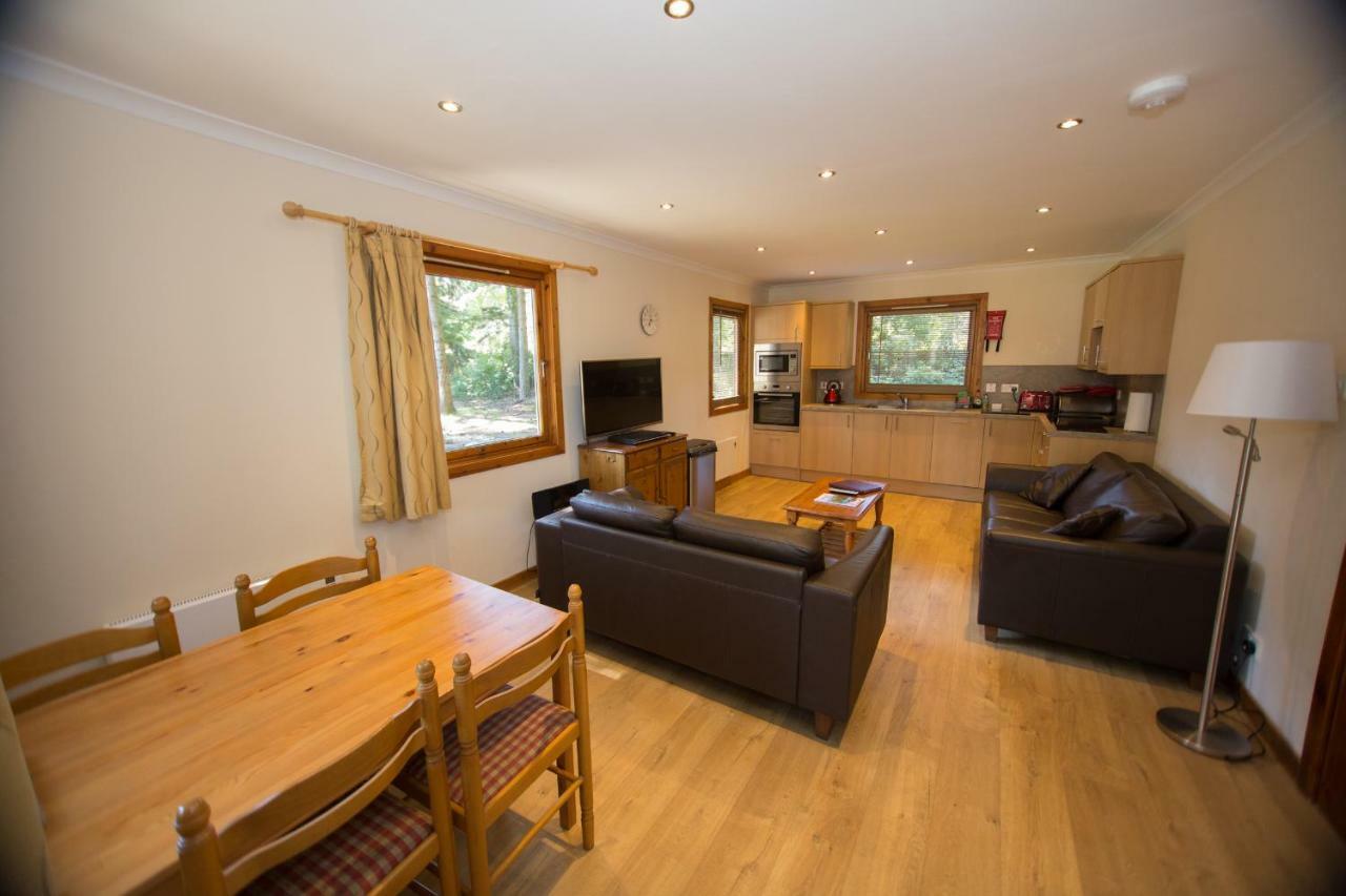 Invercauld Lodges Ballater Bagian luar foto