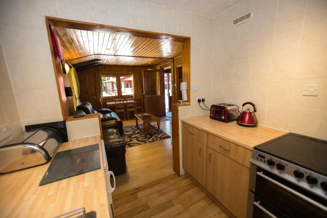 Invercauld Lodges Ballater Bagian luar foto