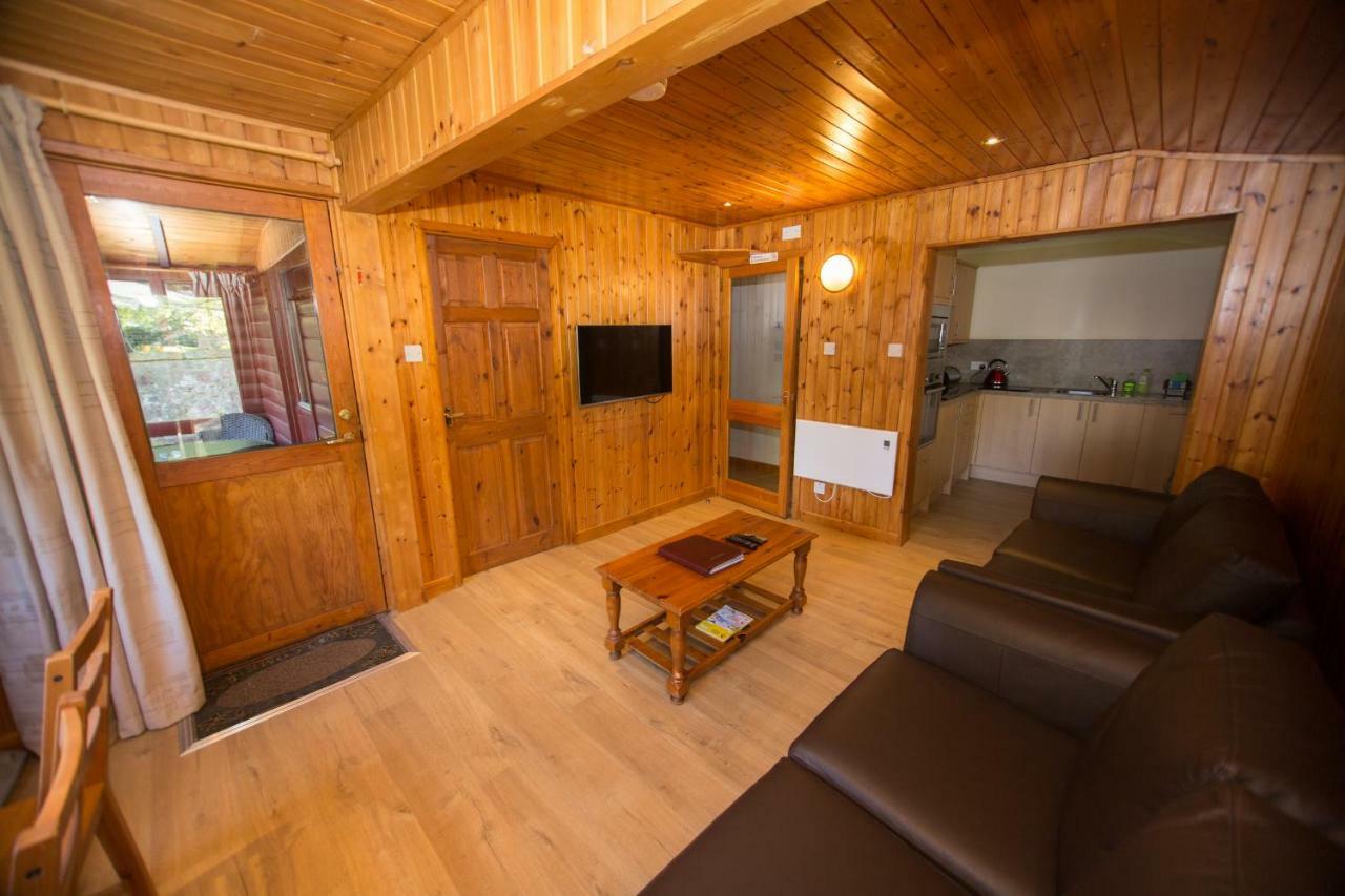 Invercauld Lodges Ballater Bagian luar foto
