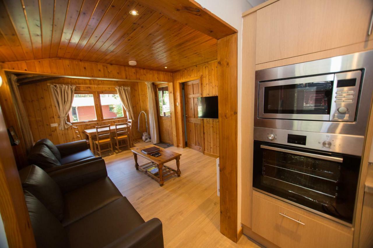 Invercauld Lodges Ballater Bagian luar foto